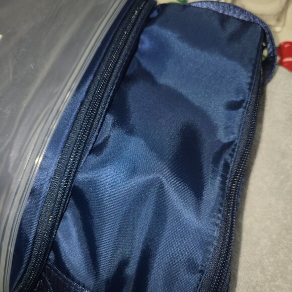 NWOT - The Foldie Blue Travel Bag - Picture 9 of 11